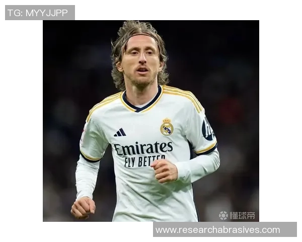 最溜的足球明星背后的故事与荣耀成就解析